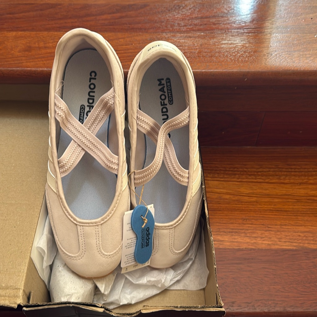 Brand New With Tags Never Worn Adidas Barreda Mary Jane Size 8 Light Pink